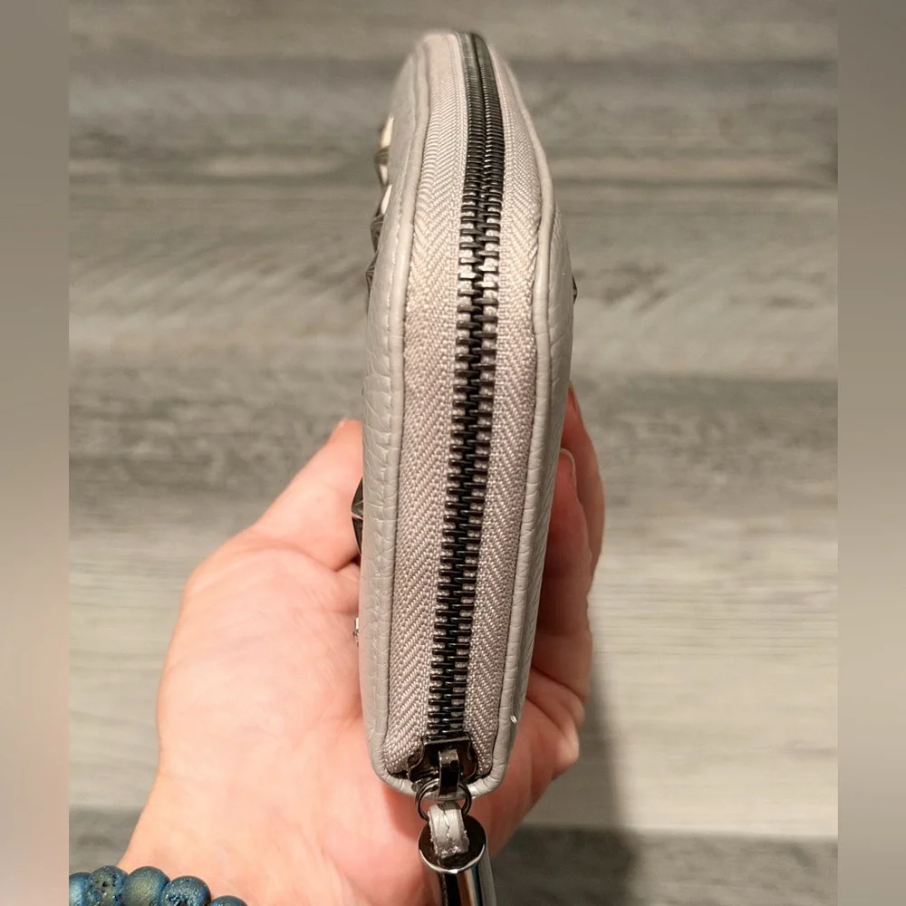 ❗️SOLD❗️Jimmy Choo Filpa Star-Studded Long Wallet - Picture 3 of 8